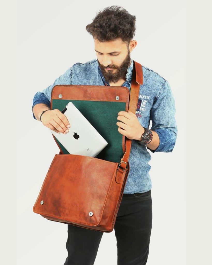 Pánska kožená messenger taška na laptop do práce